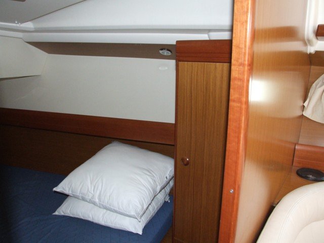Sun Odyssey 36 i - 2007 -25.jpg